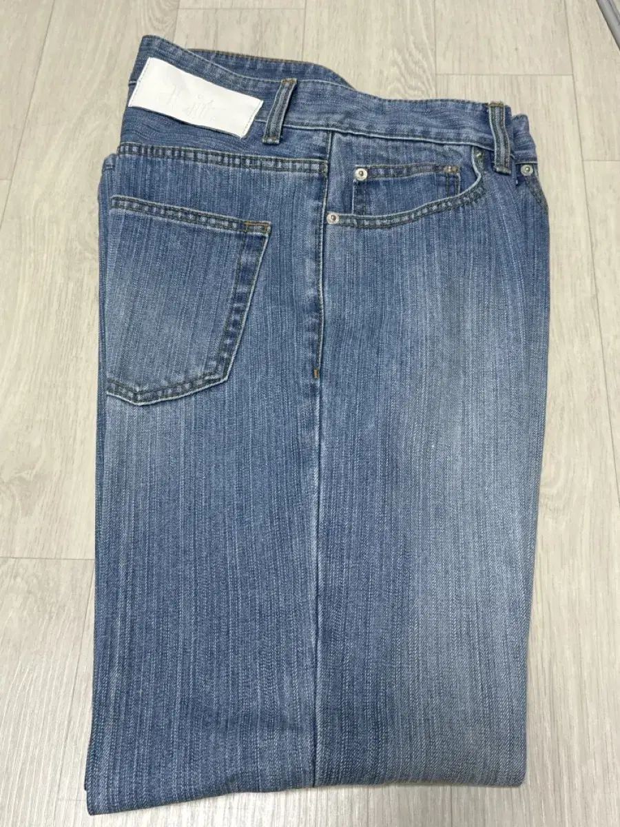 리트 WIDE JEANS LINE BLUE